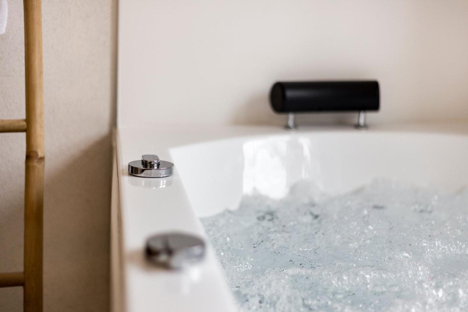Sky'Room - Jacuzzi & Vue - Vieux Lyon Buitenkant foto